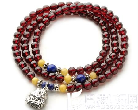 石榴石的寓意介绍 石榴石手链消磁方法有哪些? 石榴石的寓意介绍 石榴石手链消磁方法有哪些?